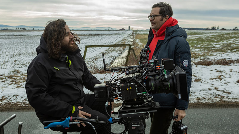 Andrés Arochi en filmación de Longlegs